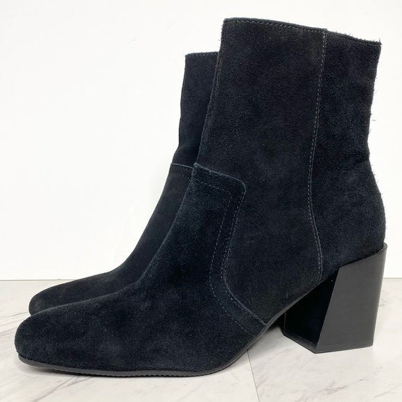 Blondo Sadie Black Suede Bootie 8M - Picture 1 of 13